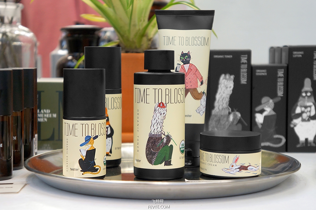 国产色在线传媒AV\ 亚克力化妆品瓶子生产厂家告诉你，聚酯塑料PET瓶的开发与应用