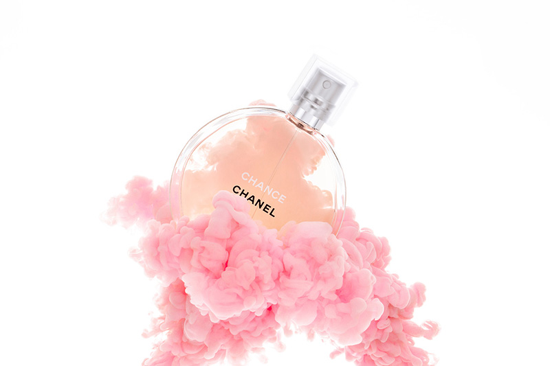 国产色XX群视频射精 Chanel收购10万平米茉莉花田，以确保五号香水的原料供应